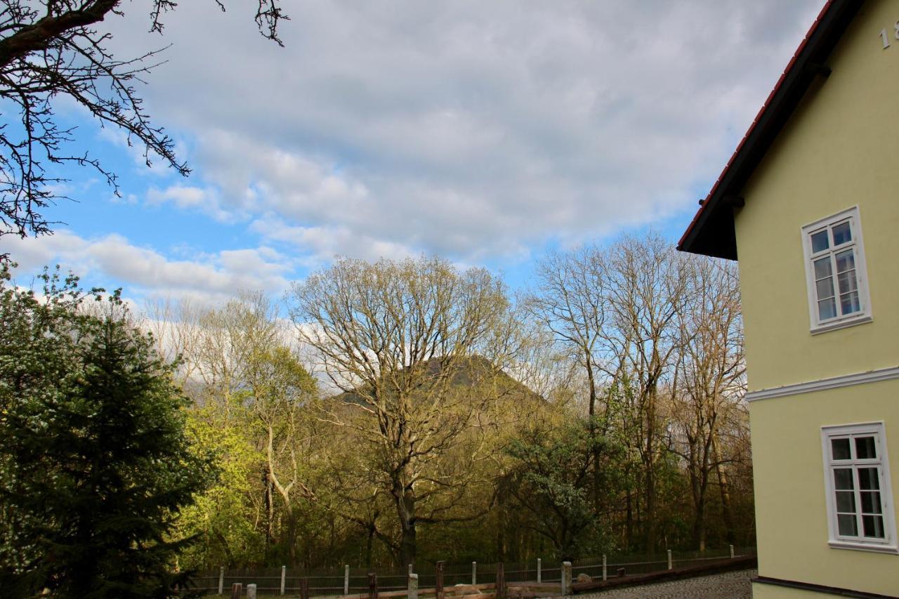 Lovecký zámeček pod Milešovkou Teplice Exterior foto