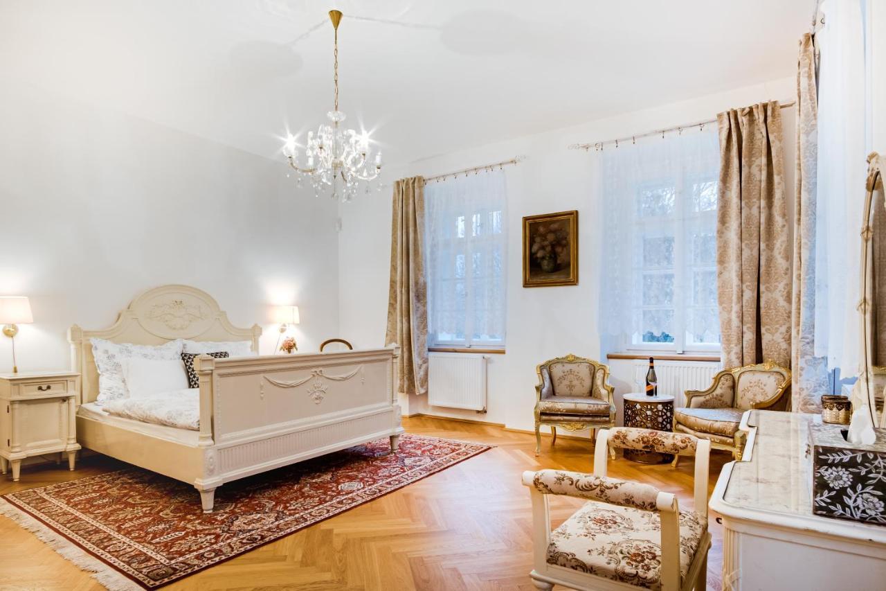 Lovecký zámeček pod Milešovkou Teplice Exterior foto